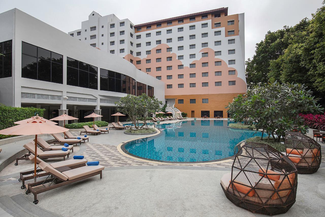 The Heritage Chiang Rai Hotel And Convention Exterior photo The Royal