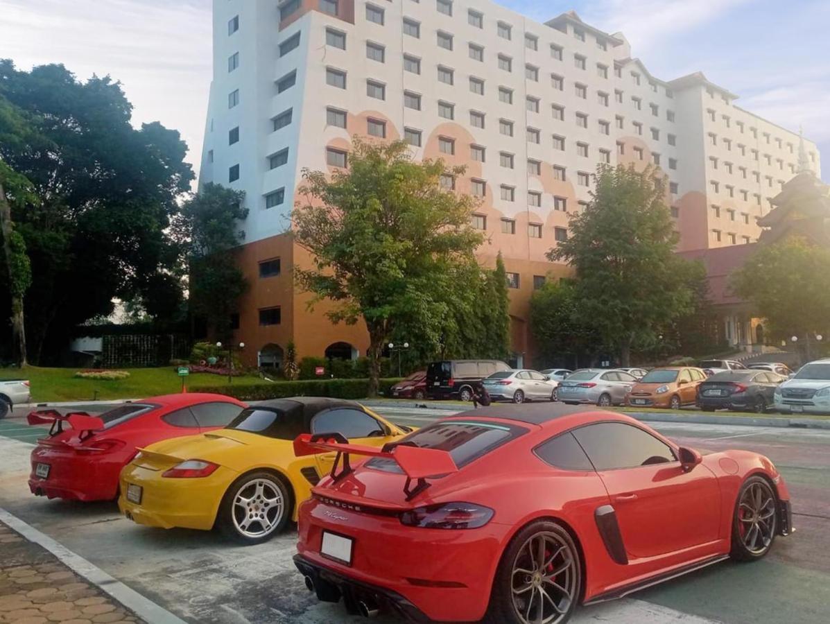 The Heritage Chiang Rai Hotel And Convention Exterior photo Porsche Cayman GT4 (rear)