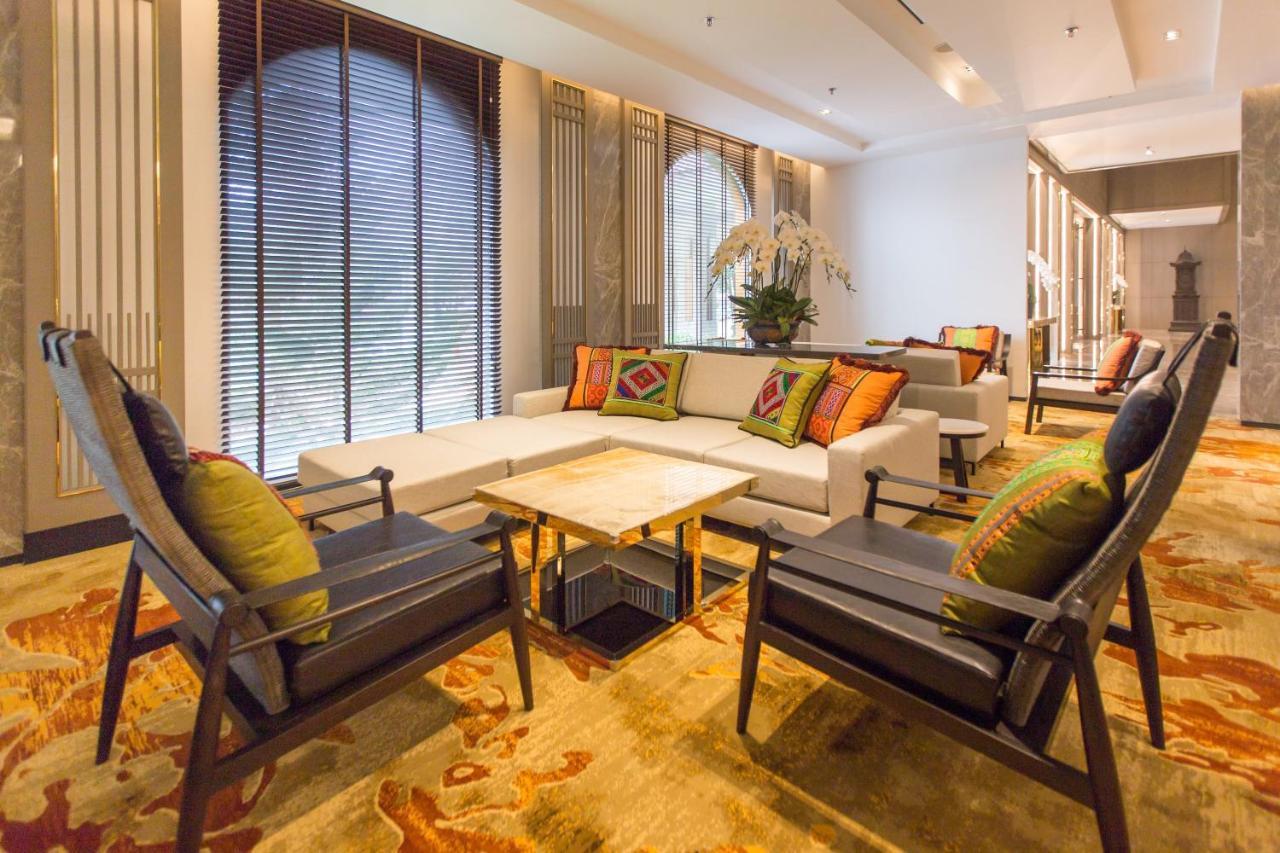 The Heritage Chiang Rai Hotel And Convention Exterior photo The lounge at the airport