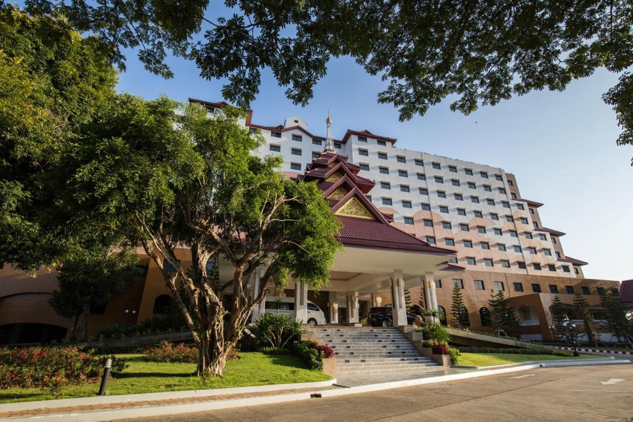 The Heritage Chiang Rai Hotel And Convention Exterior photo The Royal Thai Police Hospital