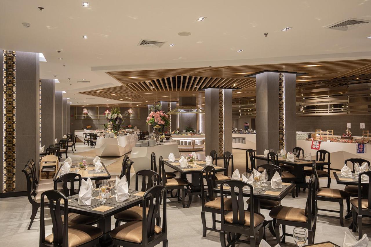 The Heritage Chiang Rai Hotel And Convention Exterior photo The restaurant
