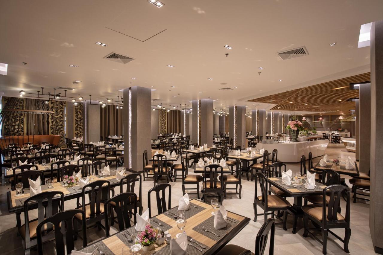 The Heritage Chiang Rai Hotel And Convention Exterior photo The restaurant